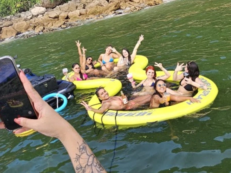 Piscina flutuante dupla